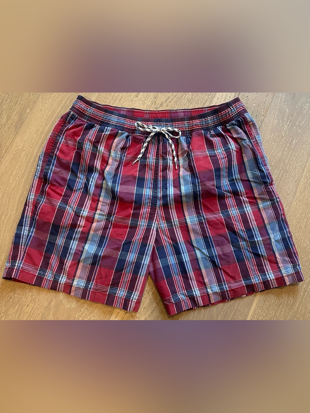Brooks Brothers Red and Navy Plaid Swim Trunks Size Medium